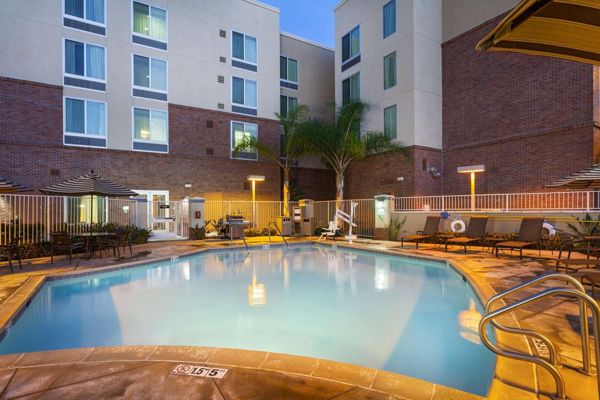 Hyatt Place San Diego-Vista/Carlsbad Bagian luar foto